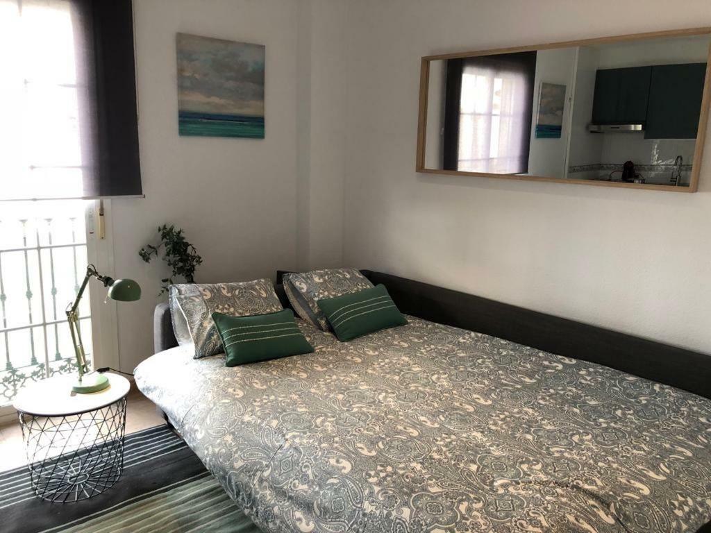 Апартаменты Charming Loft Malaga Centre Экстерьер фото