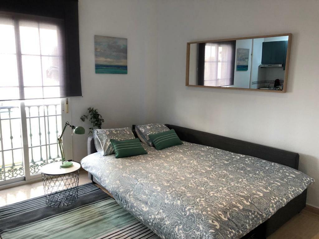 Апартаменты Charming Loft Malaga Centre Экстерьер фото